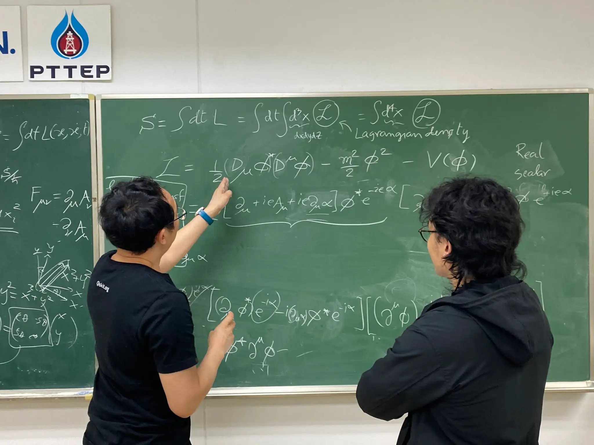 Modified Gravity and Theoretical Foundations